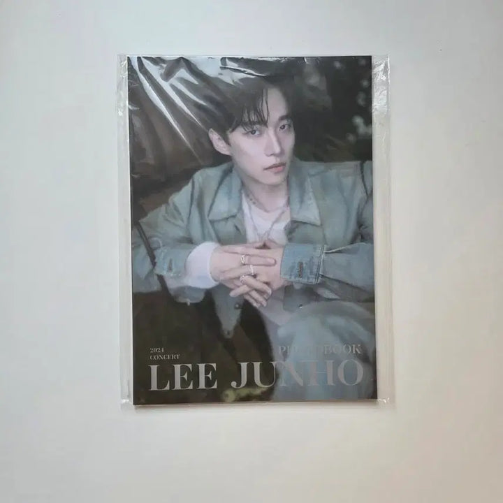 [BUNJANG] Lee Junho Back to Meeting Day Photobook Set / 이준호 다시만나는날 포토북 세트