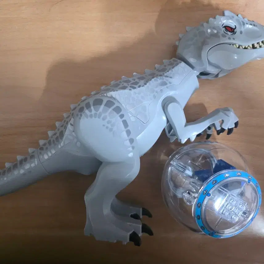 [BUNJANG] Lego Jurassic World Indominus Rex &amp; Gyrosphere Set / 급처)레고 인도미누스 렉스+자이로스피어