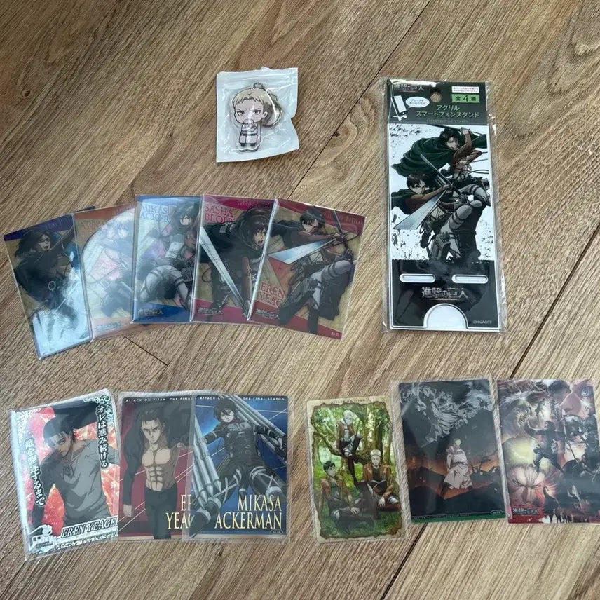 [BUNJANG] Attack on Titan Acrylic Stand Goods Set / 진격거인 아크릴 스탠드 굿즈 세트
