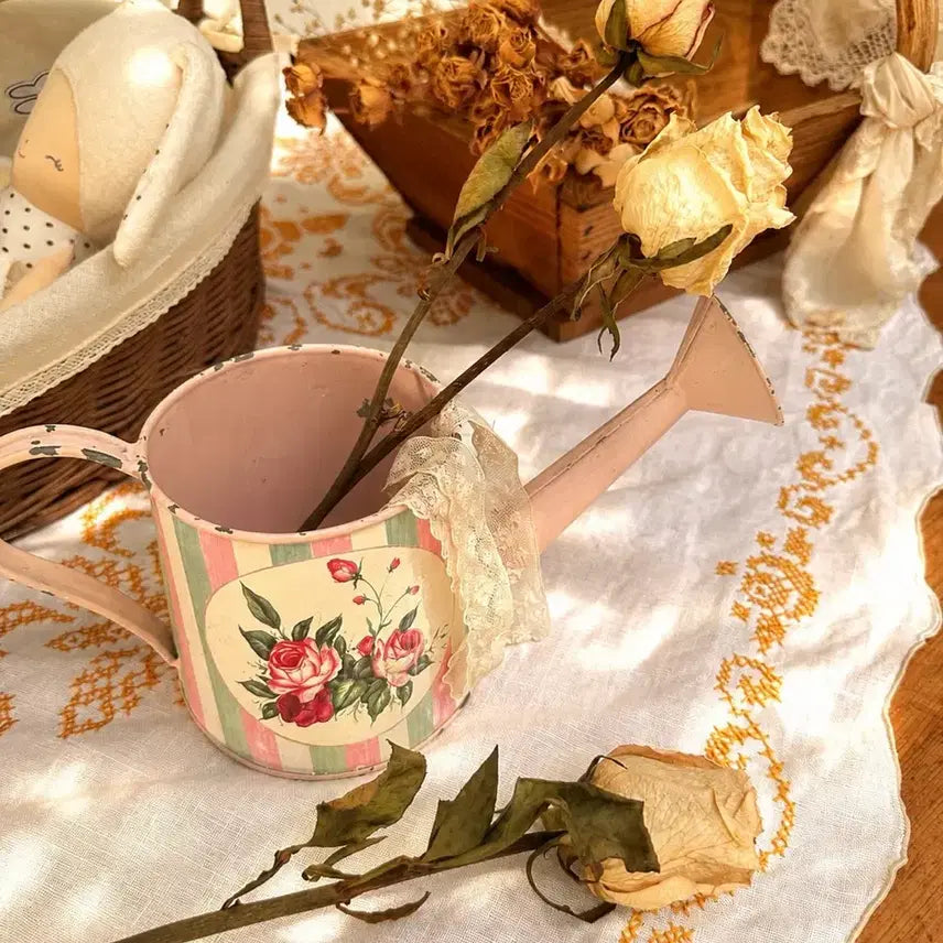 [BUNJANG] French Vintage Rose Watering Can / 프랑스 빈티지 장미 핑크 물뿌리개 (물조리개)