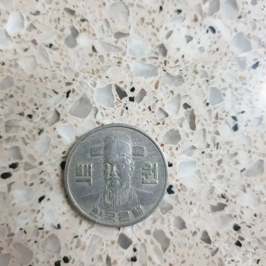 [BUNJANG] 1970 100 Won Coin and 1987 500 Won Coin Set / 1970년 100원과 1987년 500원