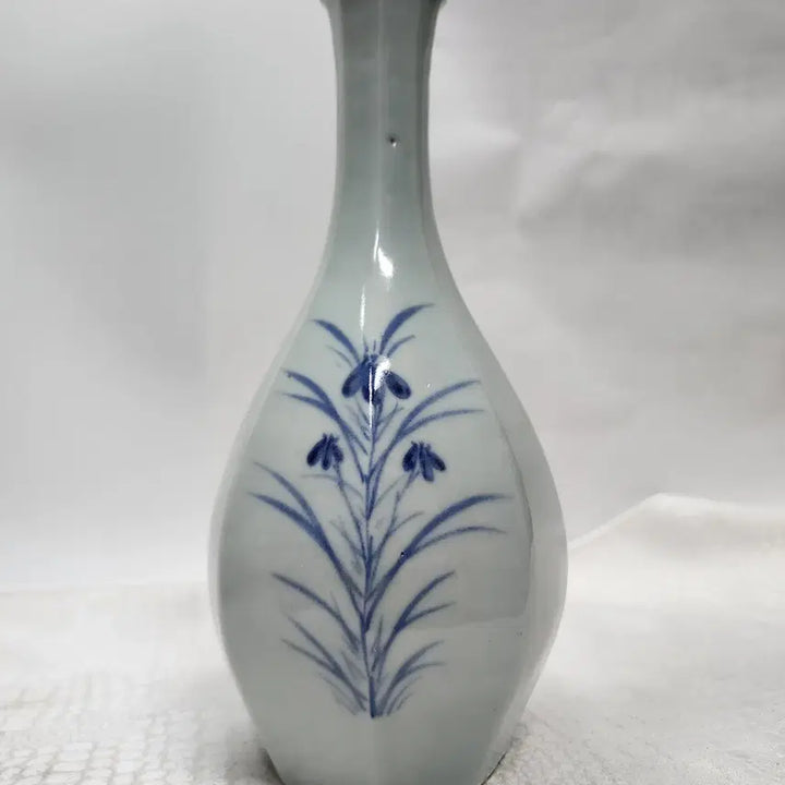 [BUNJANG] Hosan Andong-o Blue-and-White Porcelain Octagonal Vase / 호산 안동오 청화백자 팔각화병