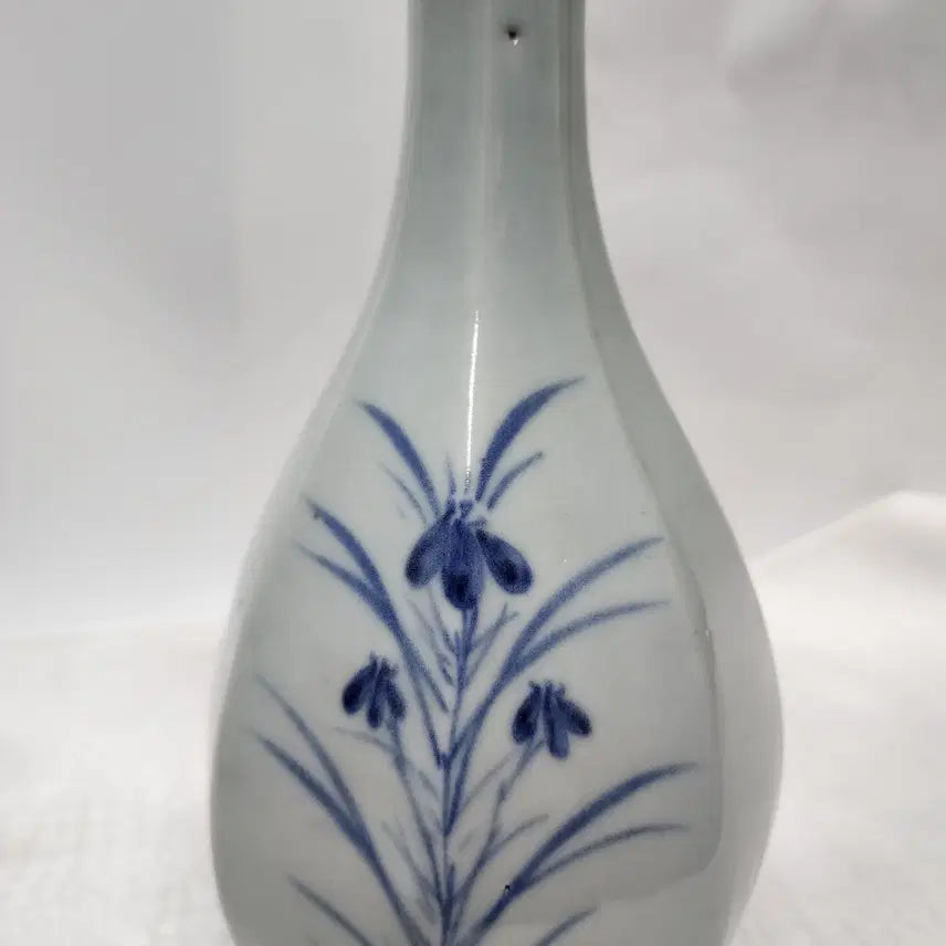 [BUNJANG] Hosan Andong-o Blue-and-White Porcelain Octagonal Vase / 호산 안동오 청화백자 팔각화병