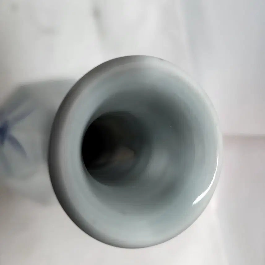 [BUNJANG] Hosan Andong-o Blue-and-White Porcelain Octagonal Vase / 호산 안동오 청화백자 팔각화병