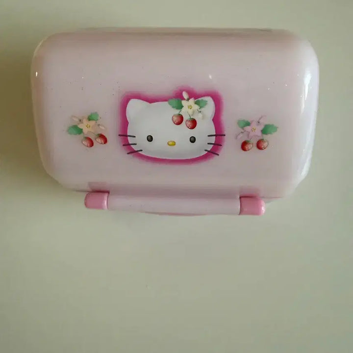 [BUNJANG] Vintage Kitty Strawberry Lunch Box / (마지막 가격내림!) 고전 키티 도시락