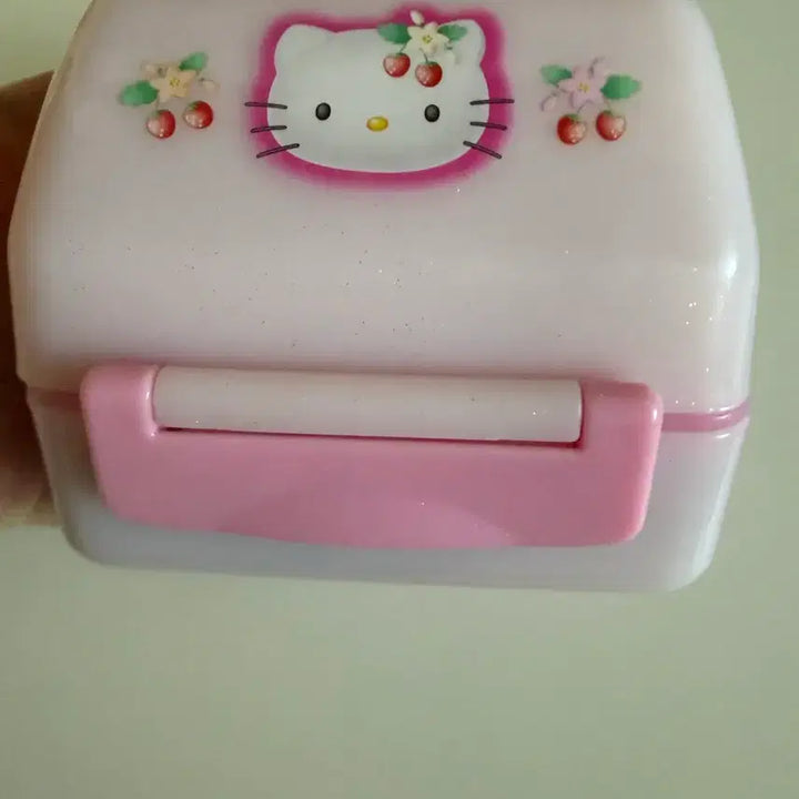 [BUNJANG] Vintage Kitty Strawberry Lunch Box / (마지막 가격내림!) 고전 키티 도시락