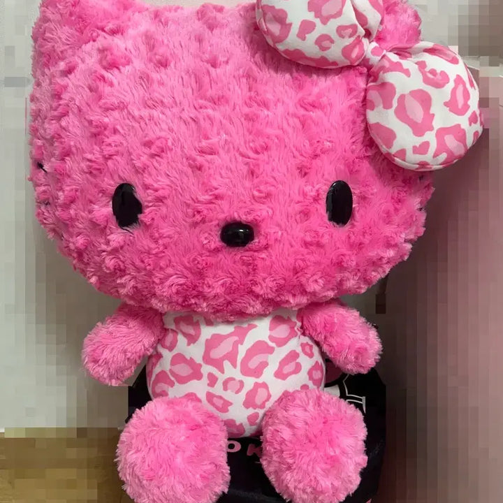 [BUNJANG] Hello Kitty Pink Leopard Large Plush Doll / 헬로키티 핑크 레오파드 호피 대형 인형 갸루