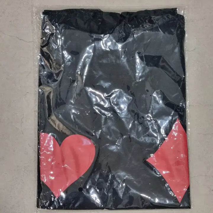 [BUNJANG] Boom Comics Hisoka Embroidered T-Shirt / 붐코믹 히소카 티셔츠 판매