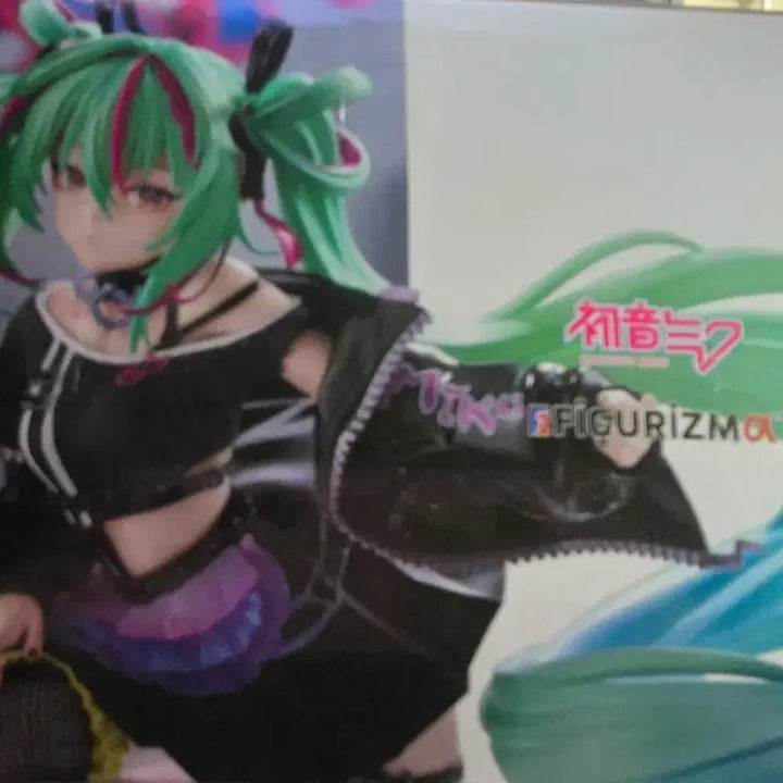 [BUNJANG] Hatsune Miku Sega Punk Figurelism Figure / 하츠네 미쿠 세가 펑크 피규어리즘 피규어 판매합니다