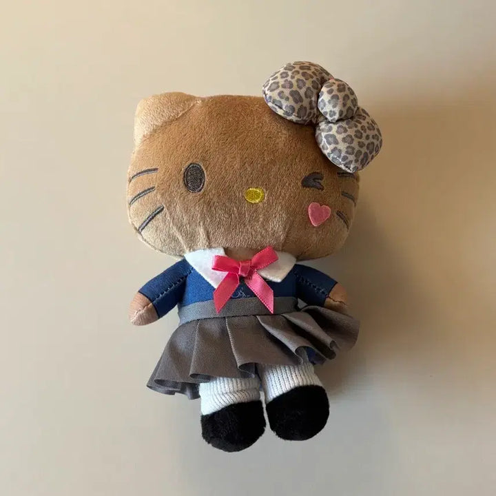 [BUNJANG] Kogyaru Tanning Uniform Kitty / 코갸루 태닝 교복 키티