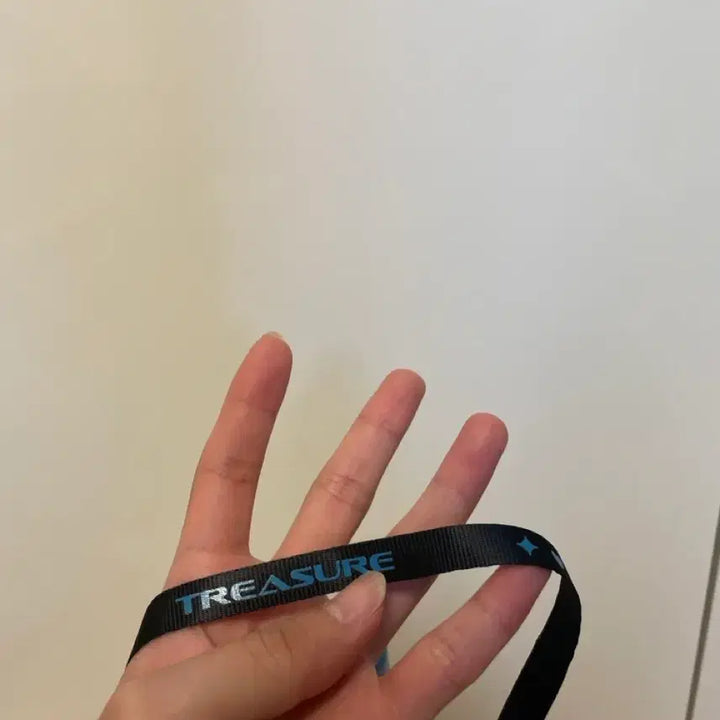 [BUNJANG] TREASURE TREASURE LIGHT Version 1 Lightstick / 트레저 트라이트 버전 1 응원봉