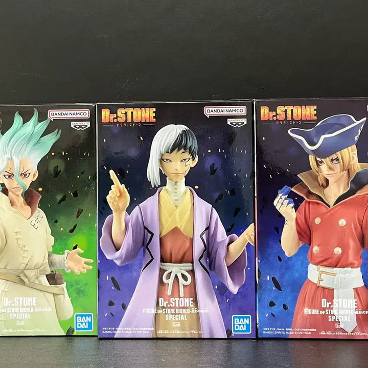[BUNJANG] Dr. Stone 3-Figure Set (Senku Ishigami, Gen Asagiri) Unsealed / 미개봉세트 닥터스톤 피규어 3종 세트 (센쿠피규어,아사기리켄 피규어)
