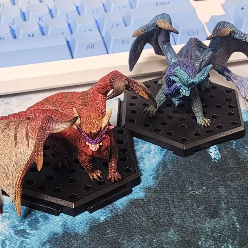 [BUNJANG] Monster Hunter Teostra &amp; Lunastra Figure Set / 몬헌 피규어 테오 나나 몬스터헌터