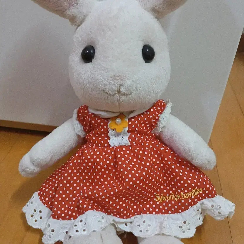 [BUNJANG] Sylvanian Families Chocolate Rabbit Freya Girl Doll (Vintage) / 실바니안 패밀리 초콜릿 토끼 소녀 프레야 인형 고전 빈티지 키덜트 초희귀 유일매물
