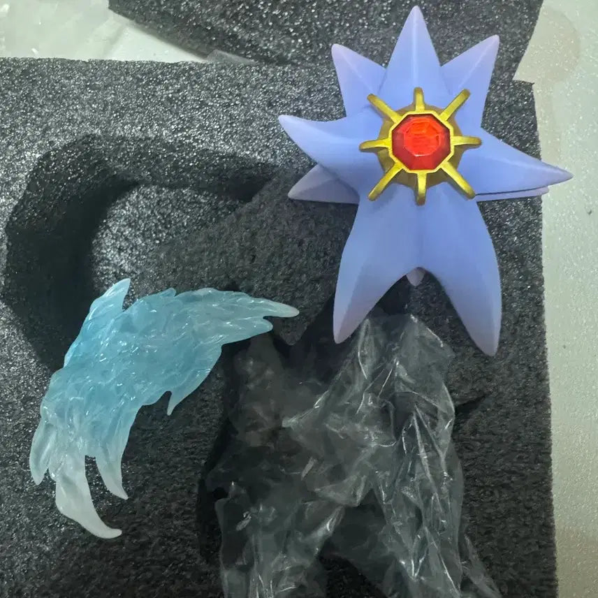 [BUNJANG] Mega Accelgor Scale Resin Figure / 메가아쿠스타 포켓몬스케일 레진 피규어