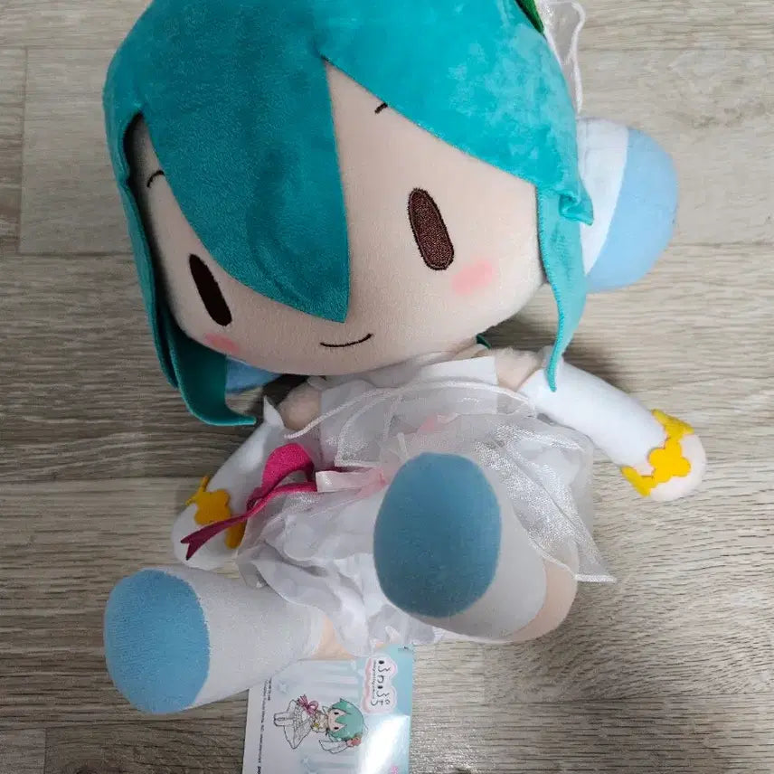 [BUNJANG] Hatsune Miku Fuwa Fuwa Puchi Nuigurumi Wedding Miku-pan Toy / (이번주만 2천원 할인) 하츠네 미쿠 후와후와 푸치 누이구루미 웨딩 밐빵이
