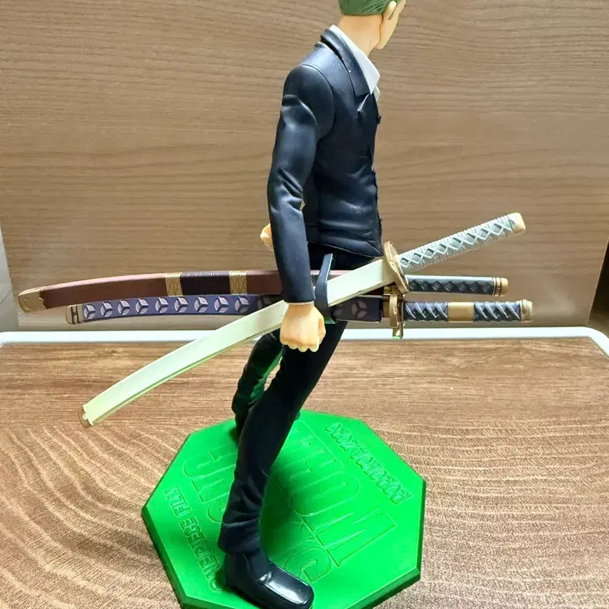 [BUNJANG] One Piece Zoro Strong World POP Figure / [가격 고정]원피스 조로 스트롱월드 pop 피규어