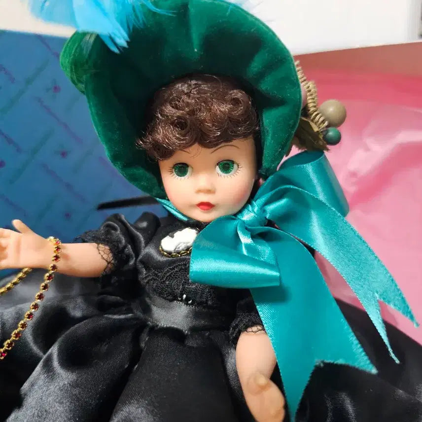 [BUNJANG] Madame Alexander Scarlett 10-inch Doll / 마담알렉산더 스칼렛 10인치 바람과함께사지다