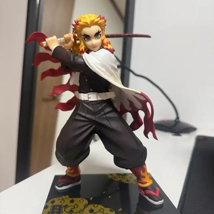 [BUNJANG] Demon Slayer: Mugen Train Kyojuro Rengoku A Prize Figure / 렌고쿠 무한열차 a상