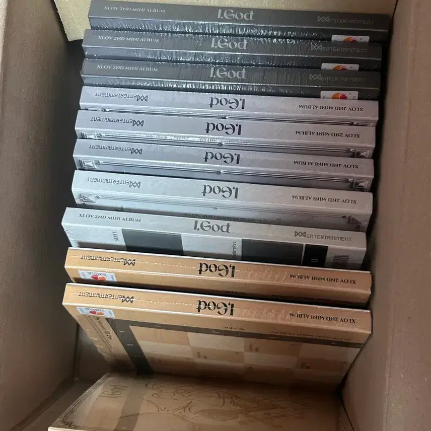 [BUNJANG] X:CLUEVER I,GOD Album Bundle Set / 엑스러브 xlov I,GOD 앨범 4개