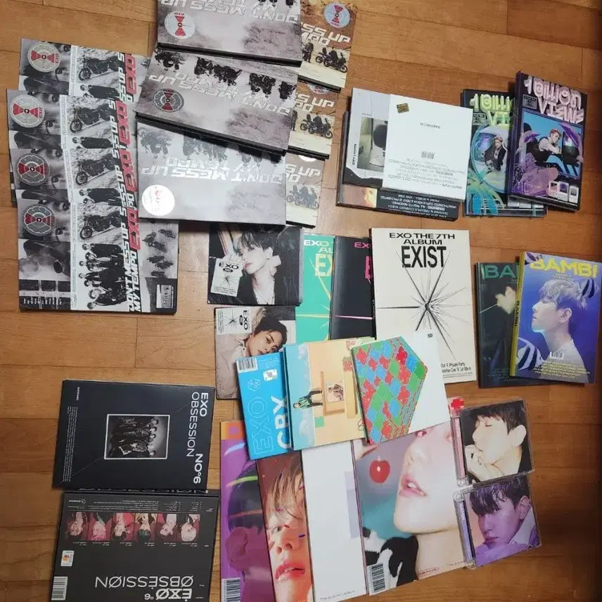 [BUNJANG] EXO Album Photocard DVD Sminee Bundle Set / 엑소 굿즈(앨범 포카 DVD 스미니) 급처