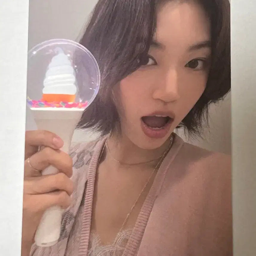 [BUNJANG] IOI Kim Do Yeon Cheer Stick Photocard / 마지막) 아이오아이 응원봉 포카 김도연 판매