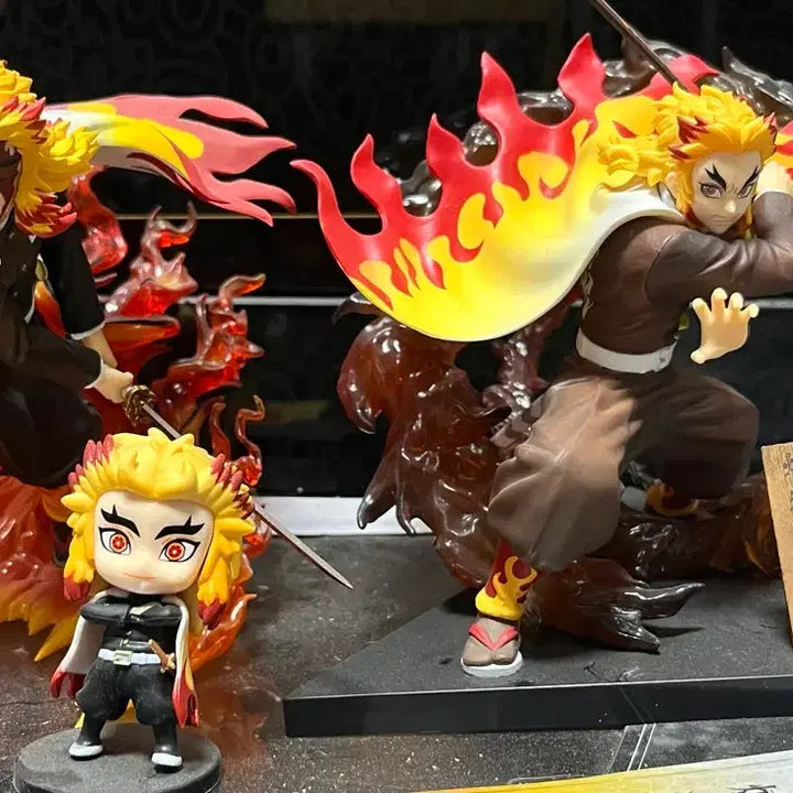 [BUNJANG] Kyojuro Rengoku Demon Slayer Figure Set / 귀멸의 칼날렌고쿠 쿄쥬로 피규어 판매합니다