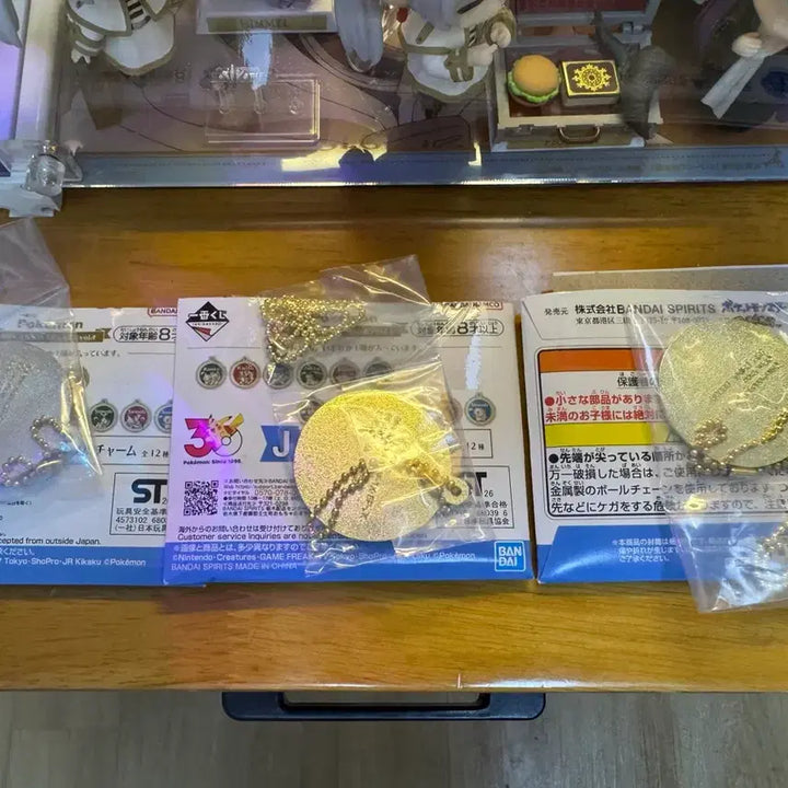[BUNJANG] Ichiban Kuji Pokemon 30th Anniversary Lottery Prize C Squirtle, Charmander, Bulbasaur Metal Charm Set / 제일복권 포켓몬스터 30주년 j상 이상해씨 파이리 꼬부기