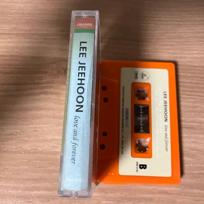 [BUNJANG] Lee Je-hoon "Love and Forever" Cassette Tape (Orange) / 이제훈 카세트 테이프 love and forever