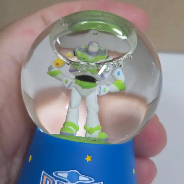 [BUNJANG] Tokyo Disneyland Toy Story Buzz Lightyear Snow Globe / 도쿄 디즈니랜드 토이스토리 버즈 라이트 스노은 글로그