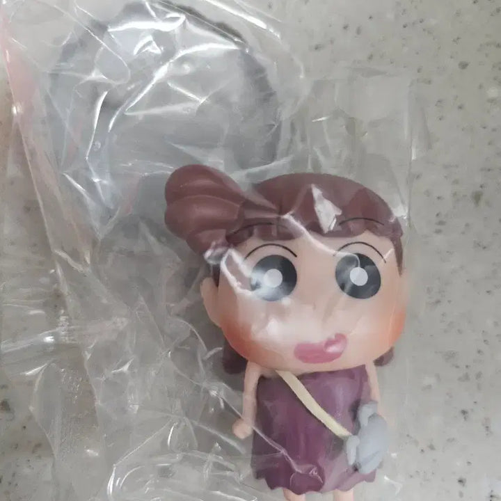 [BUNJANG] Crayon Shin-chan Primitive Era Figure (Yuri) + Crayon Shin-chan Ramen Stopper (Huni) / 짱구 원시시대피규어 유리+짱구라면스토퍼(훈이) 일괄