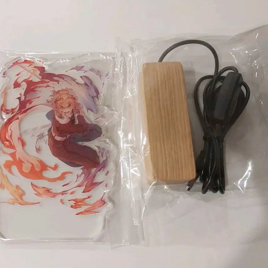 [BUNJANG] Demon Slayer Kyojuro Rengoku Unofficial Mood Lamp (Sealed) / 귀멸의 칼날 렌고쿠 비공식 무드등 판매합니다!