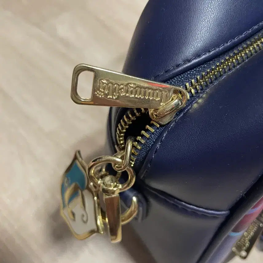 [BUNJANG] Disney Cinderella Loungefly Handbag Crossbody Bag / 디즈니 신데렐라 라운지플라이 핸드백 크로스백 가방
