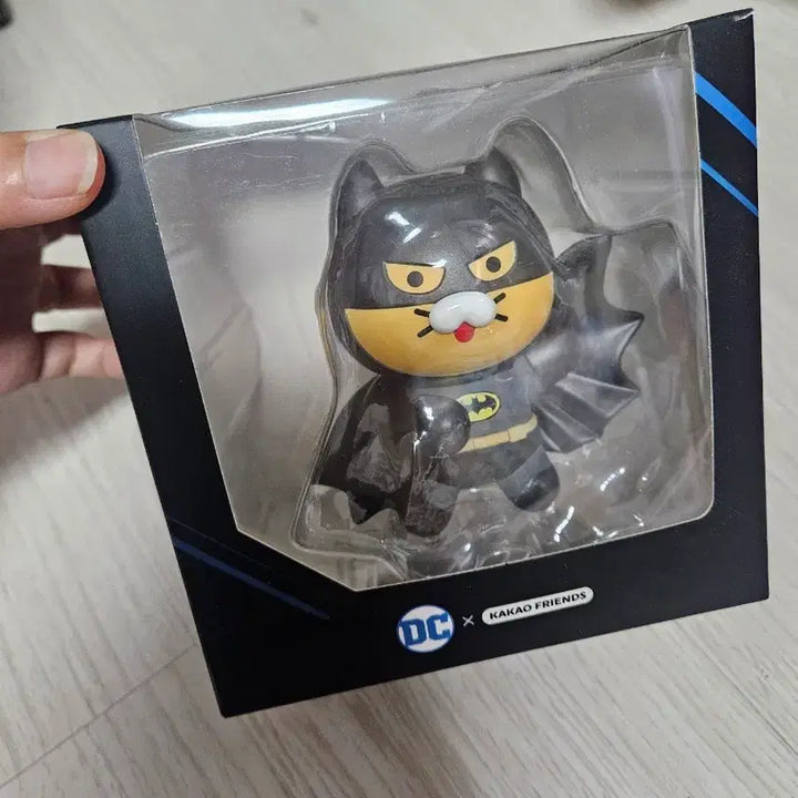 [BUNJANG] Kakao Friends x DC Comics Batman Ryan Figure / 카카오프렌즈 DC 배트맨 피규어