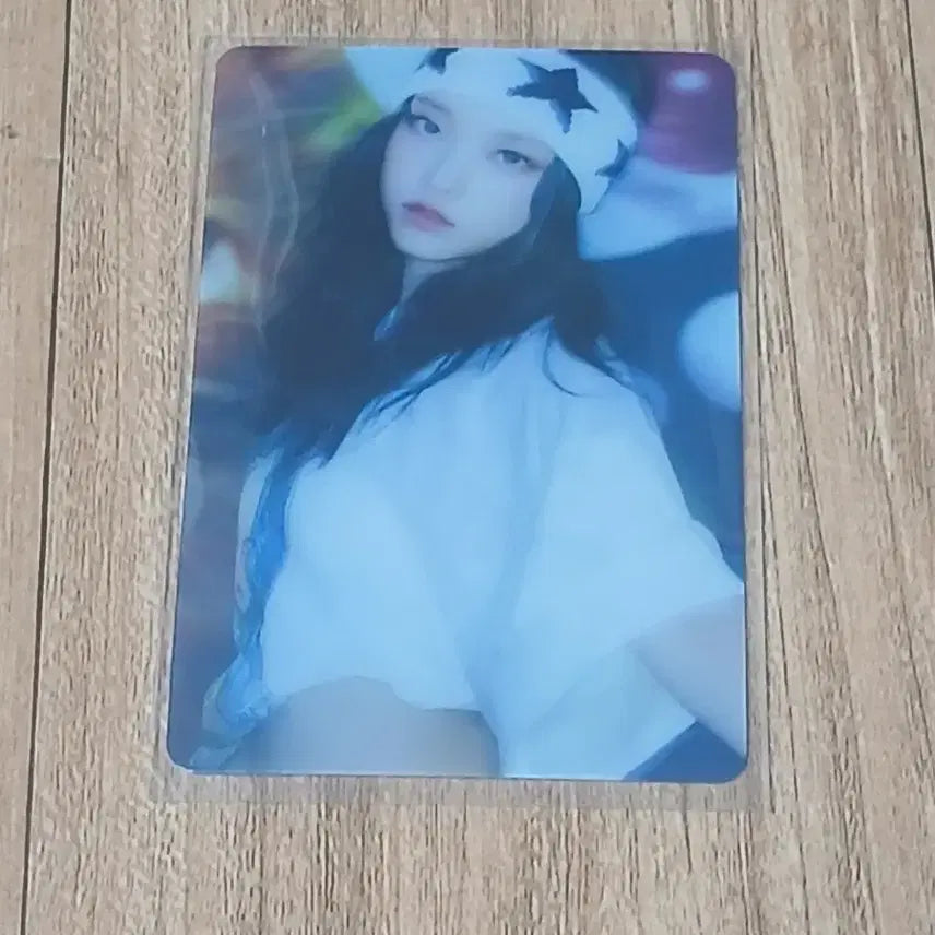 [BUNJANG] NewJeans Haerin Universal Supernature Photocard / 뉴진스 해린 유니버설 슈퍼내추럴 특전 포토카드 UMS