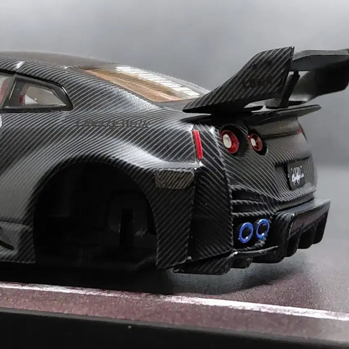 [BUNJANG] Inno64 1/64 R35 GTR LBWK Full Carbon (Damaged) / 1/64 Inno64 R35 GTR LBWK (풀카본 하자품)