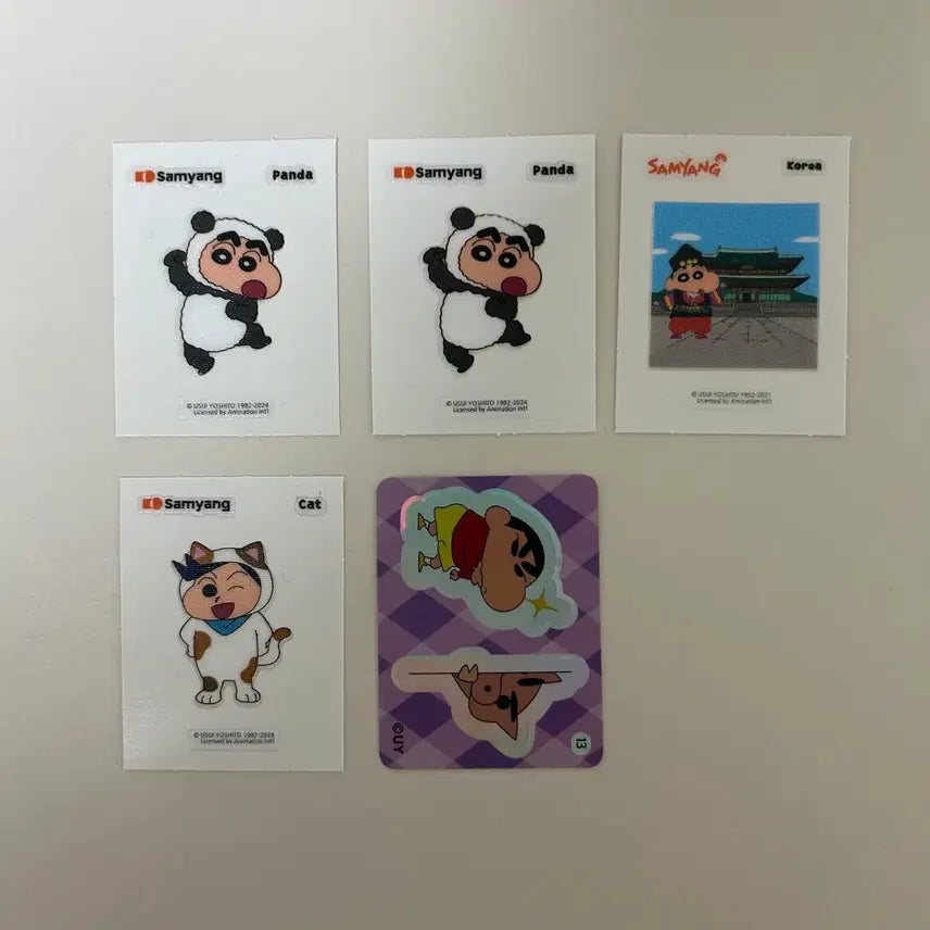 [BUNJANG] Crayon Shin-chan Animal Travel Hologram Macaron Sticker Bundle Set / 짱구 띠부씰 동물 여행 홀로그램 마카롱 일괄