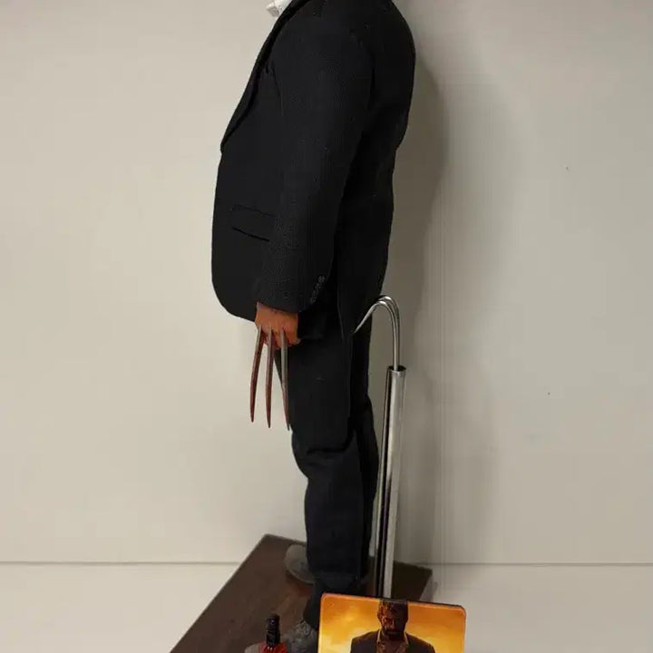 [BUNJANG] Logan Artist Bespoke Logan Sculpted &amp; Painted Figure / (핫토이X) (예림도색) 로건 작가작