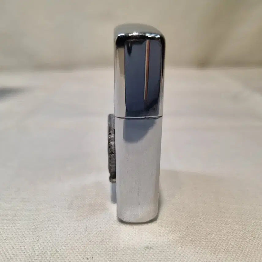 [BUNJANG] Zippo U.S. Navy Metal Emblem Vintage Oil Lighter (1995) / 지포 U.S.NAVY 메탈 엠블럼이 부착된 오일 라이터 ( 1995년 )