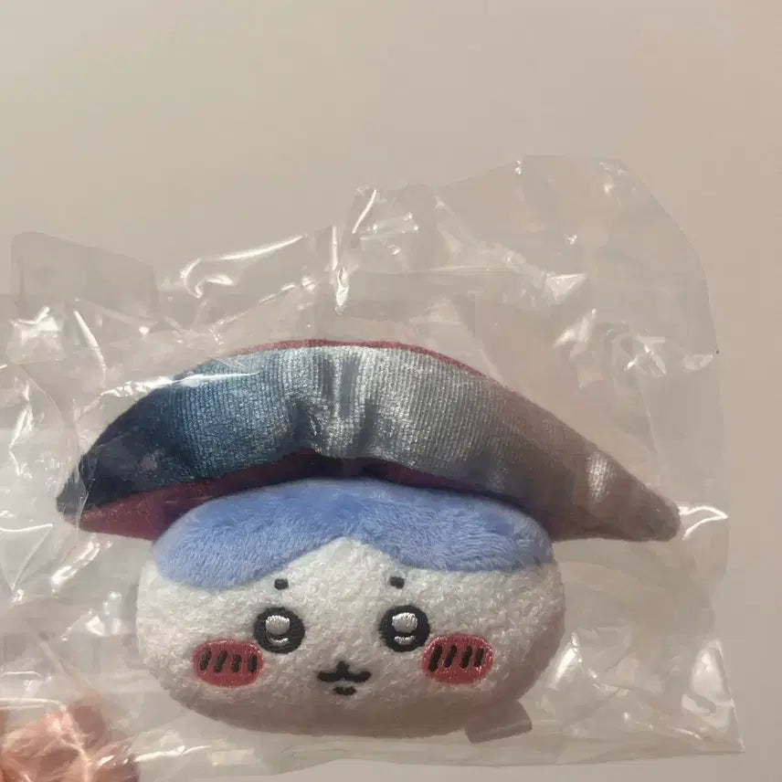 [BUNJANG] Chiikawa Hachiware Mackerel Sushi Plush Keychain / 치이카와 하치와레 고등어 초밥 인형 키링