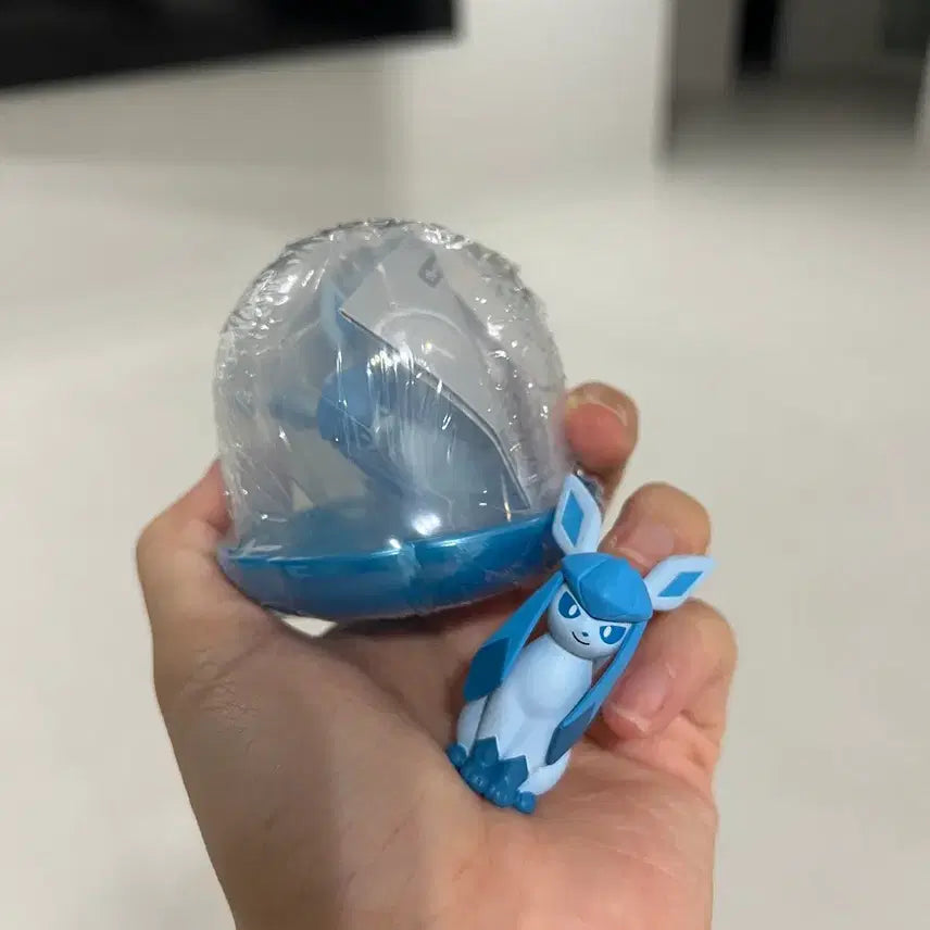[BUNJANG] Pokemon Winter Series Glaceon Figure / 포켓몬스터 윈터 피규어 가챠 글레이시아