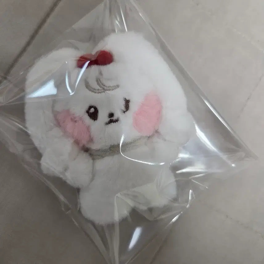 [BUNJANG] IVE Wonyoung Mini-V Cherry Cherryni Minini Plush Keychain / 아이브 원영 인형 키링 미니브 체리 체리니 미니니 팝업