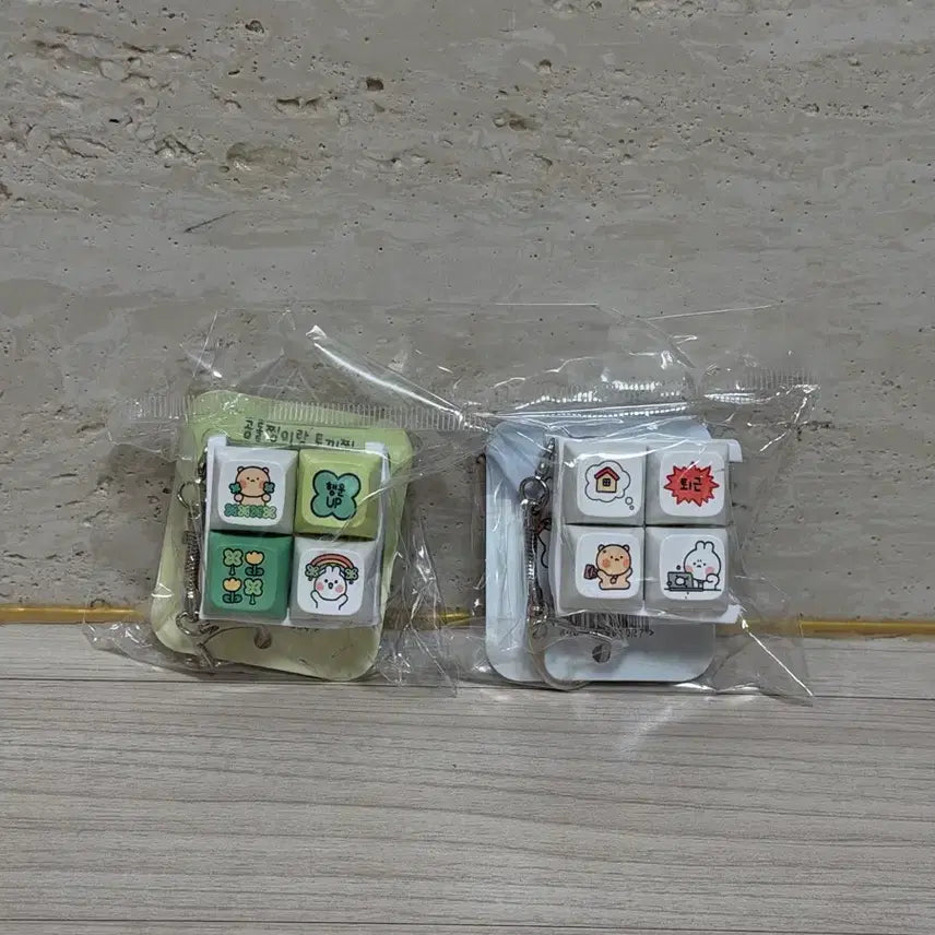[BUNJANG] Bear and Rabbit LED 4-Keycap Keyring Set (Work/Luck) / [일괄] 곰돌찡이랑 토끼찡 LED 4구 키캡 키링 세트 (직장/행운)