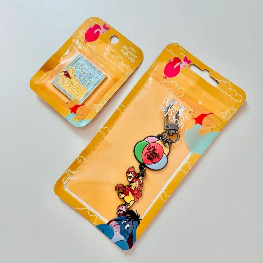 [BUNJANG] CGV Disney Collaboration Winnie the Pooh Badge + Keyring / CGV 디즈니 콜라보 위니더푸 뱃지+키링
