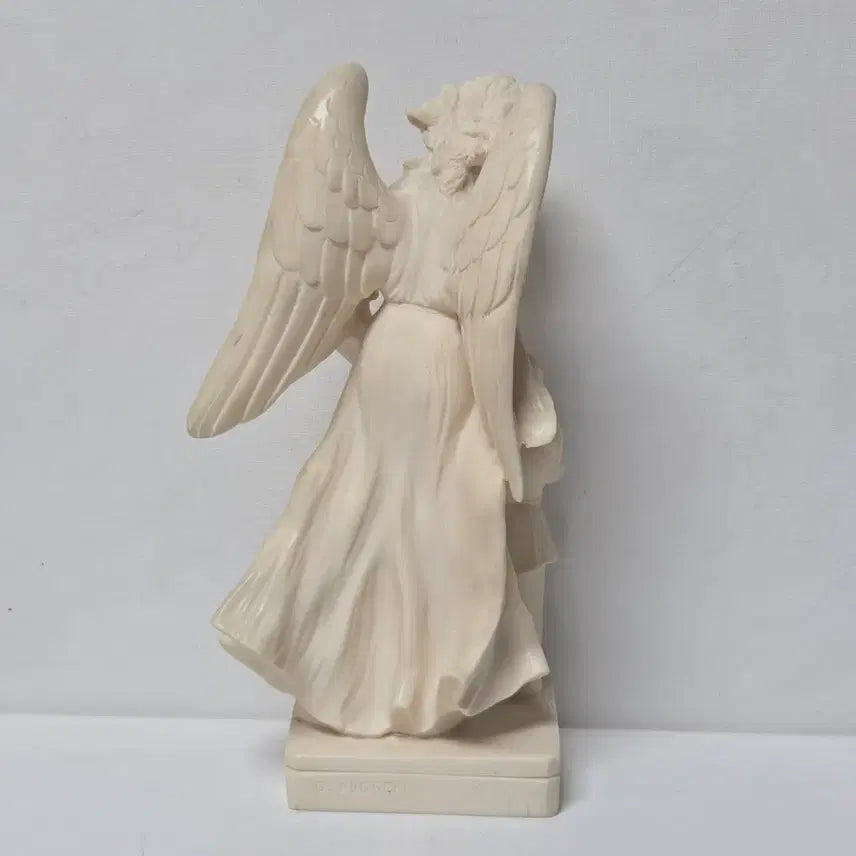 [BUNJANG] 1970s Italian Gabriel Archangel Resin Sculpture by Gino Ruggeri for Bianchi / 70년대 이탈리아 가브리엘 대천사 레진 작가 작품 미술 조각 가톨릭