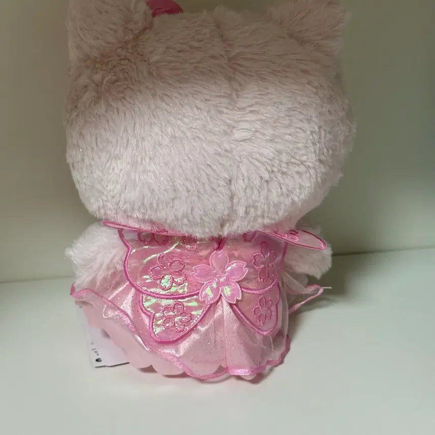 [BUNJANG] Sanrio Hello Kitty 2026 Sakura Plush / 헬로키티 2026 사쿠라 누이