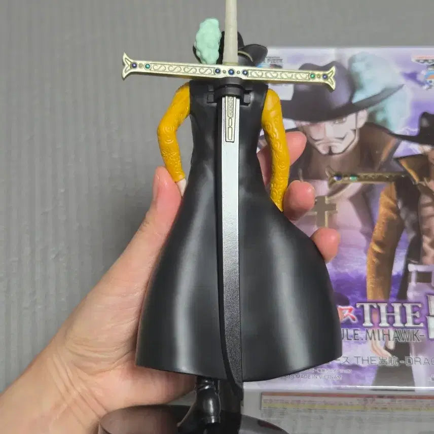 [BUNJANG] One Piece Mihawk Figure Banpresto / 원피스 미호크 피규어 반프레스토
