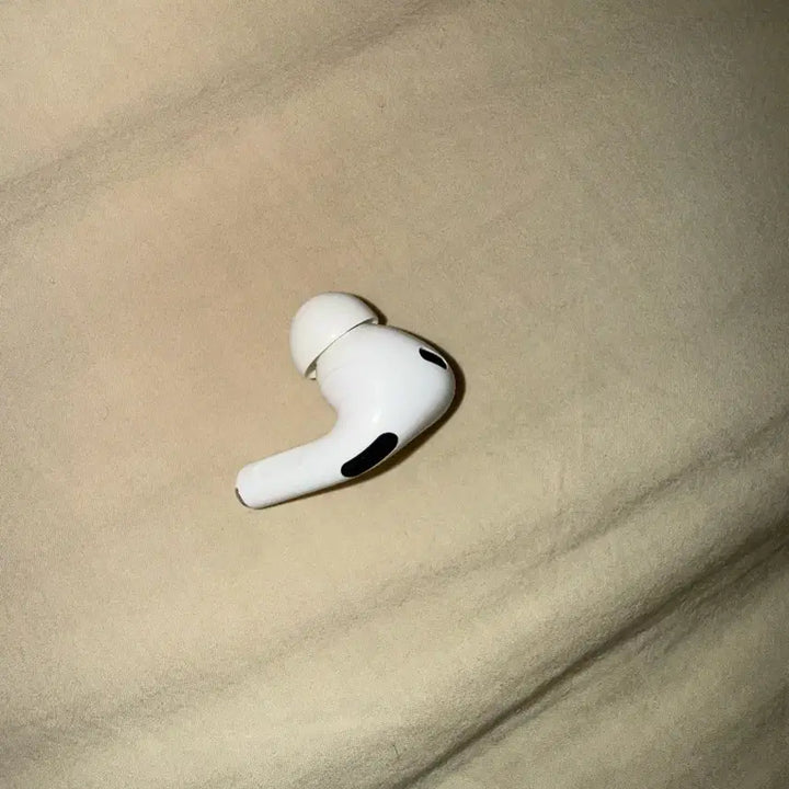 [BUNJANG] Apple AirPods Pro 2 Left Unit &amp; Case / 에어팟 프로 2 왼쪽 유닛,본체