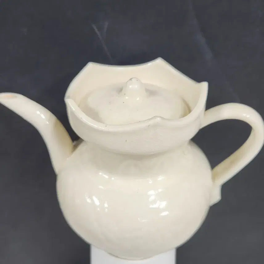 [BUNJANG] Chinese Celadon Porcelain Song Dynasty White Porcelain Flower Shaped Ewer / 중국도자기              송대 백자 화형 집호