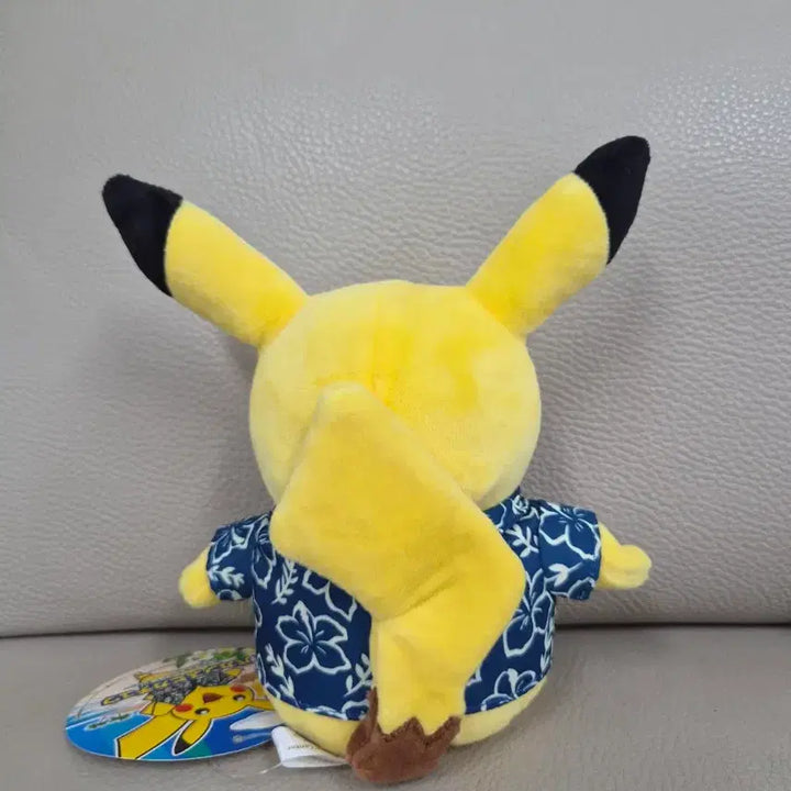 [BUNJANG] Pokemon Center Okinawa Limited Edition Holiday Pikachu Plush / 오키나와 포켓몬센터 한정 바캉스 피카츄 인형